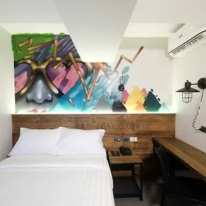3* Hotel U Makati